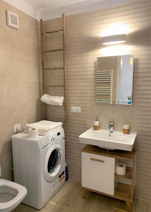 Bwa Zen Appartamento Braşov Esterno foto